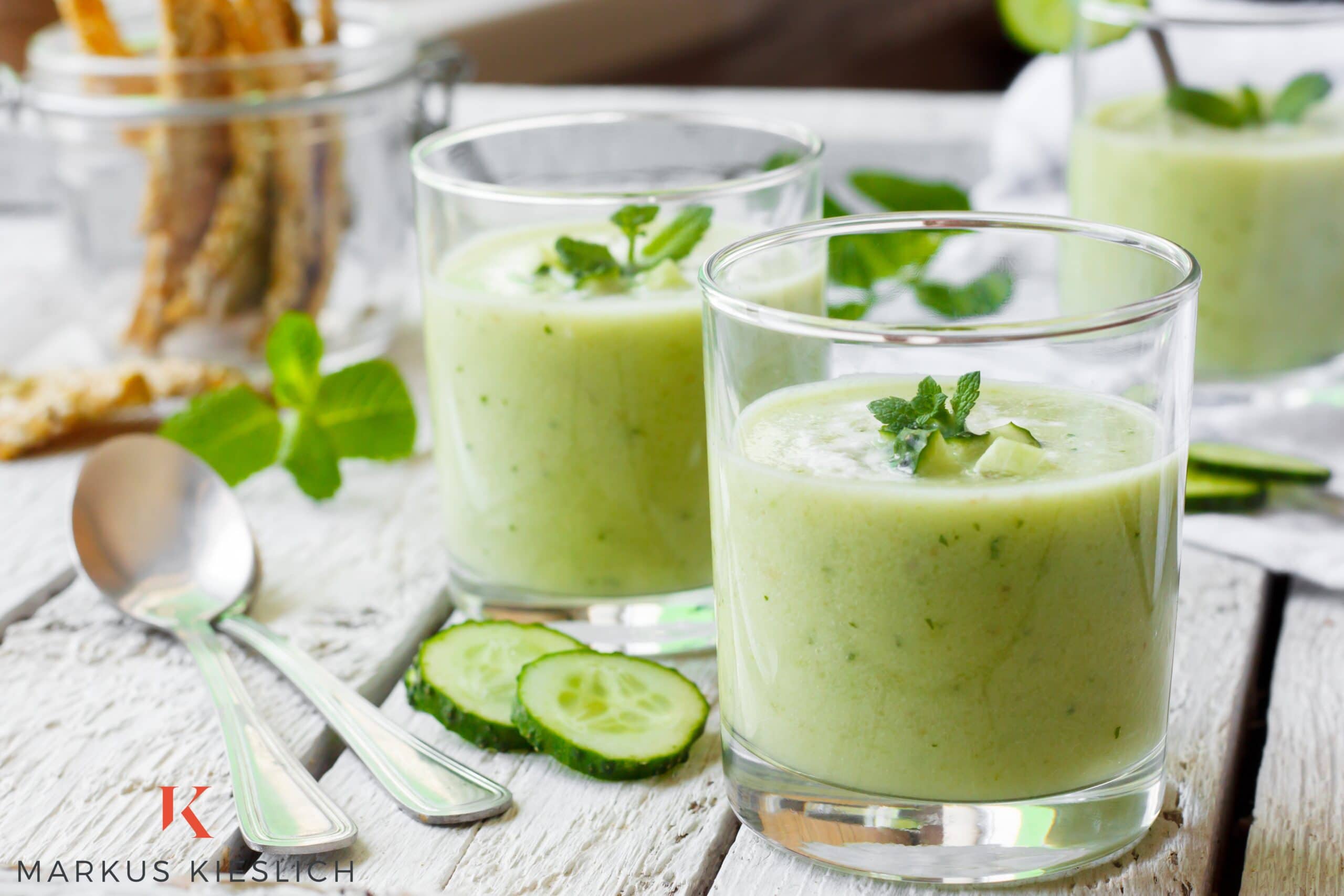 Rezept Sommer 2018 Kalte Gurkensuppe mit Aglio e Olio Gewürzmischung ...